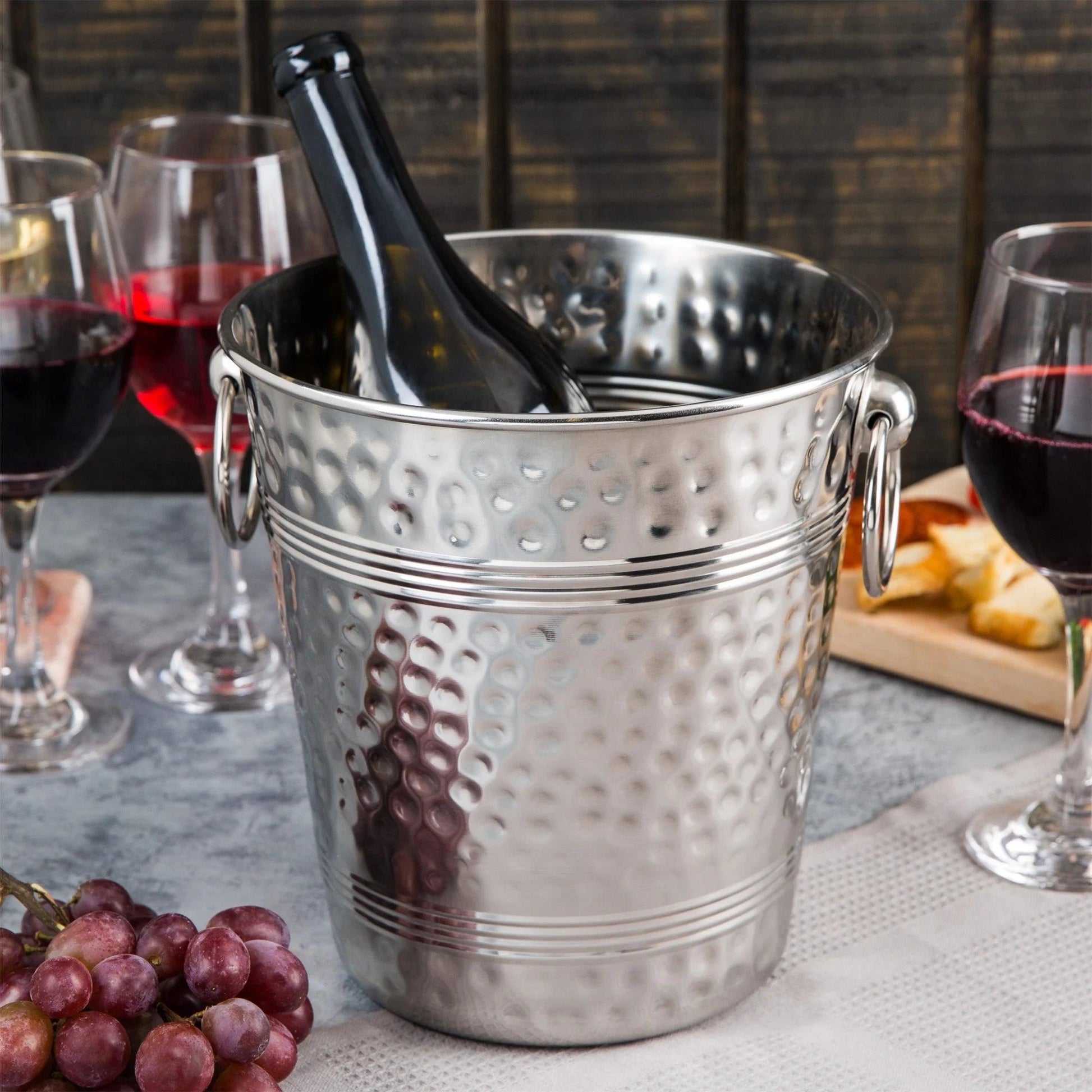 Tablecraft 5198 Stainless Steel Champagne Bucket Hammered Finish, 22 x 20 x 22 cm - HorecaStore